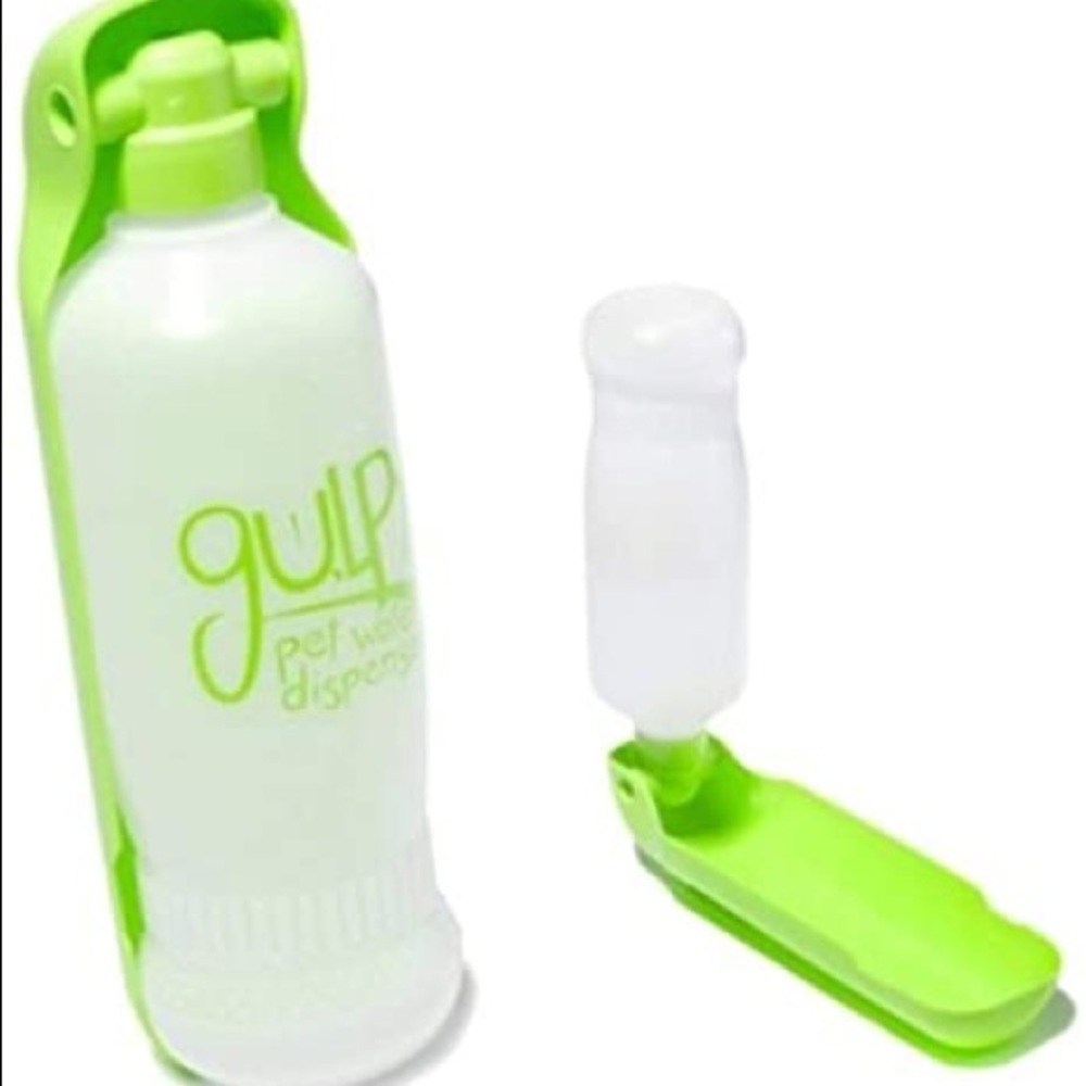 NWT Gulpy Pet Water Dispenser, Yellow